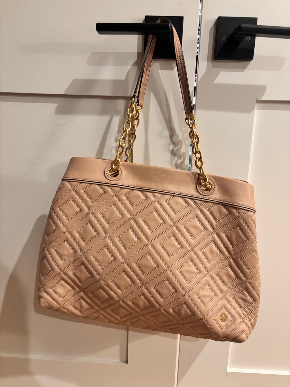 Tory Burch Quilted Leather Shoulder Bag in Taupe with Gold Chain
